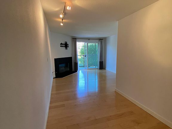 4th image of 231 Belmont Ave E Unit 201