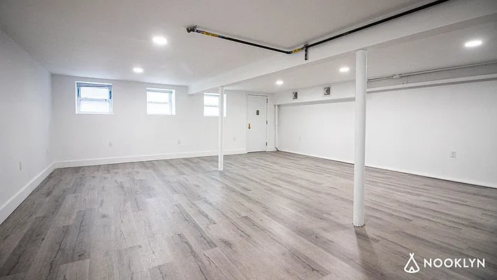 Rented by Nooklyn NYC LLC | media 10