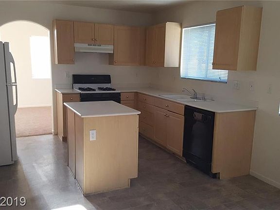 3rd image of 963 Rainbow Cliff Ct #0