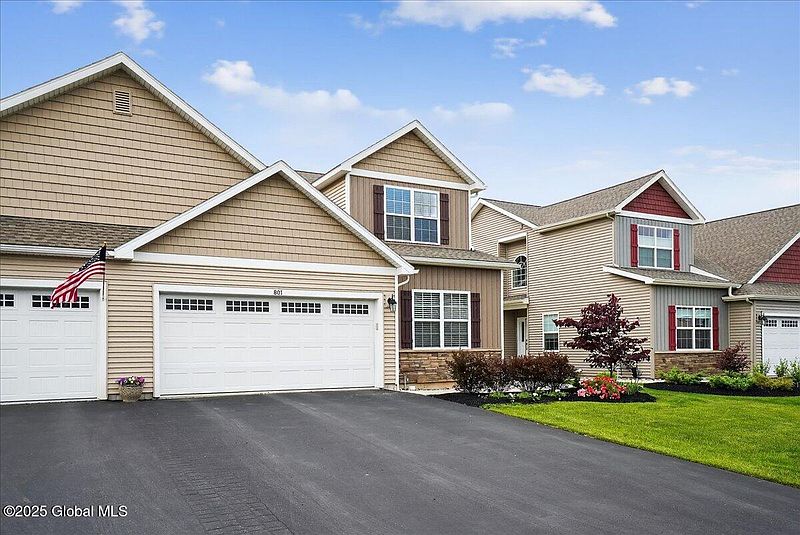 2nd image of 801 Giovanna Court