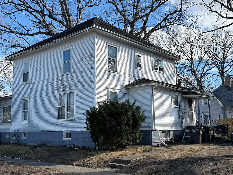 716 Robinson St #B — Photo 1