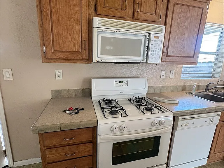1755 Peanut Ct — Photo 5