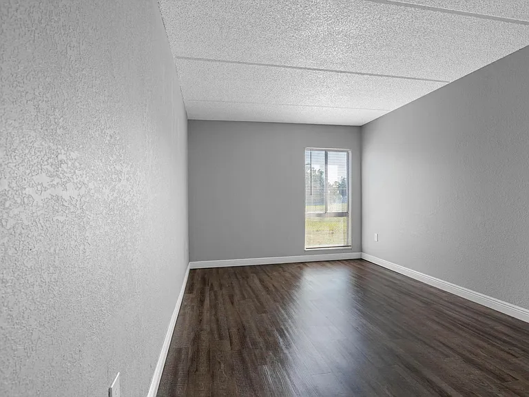 Palm Square Homes — Photo 15