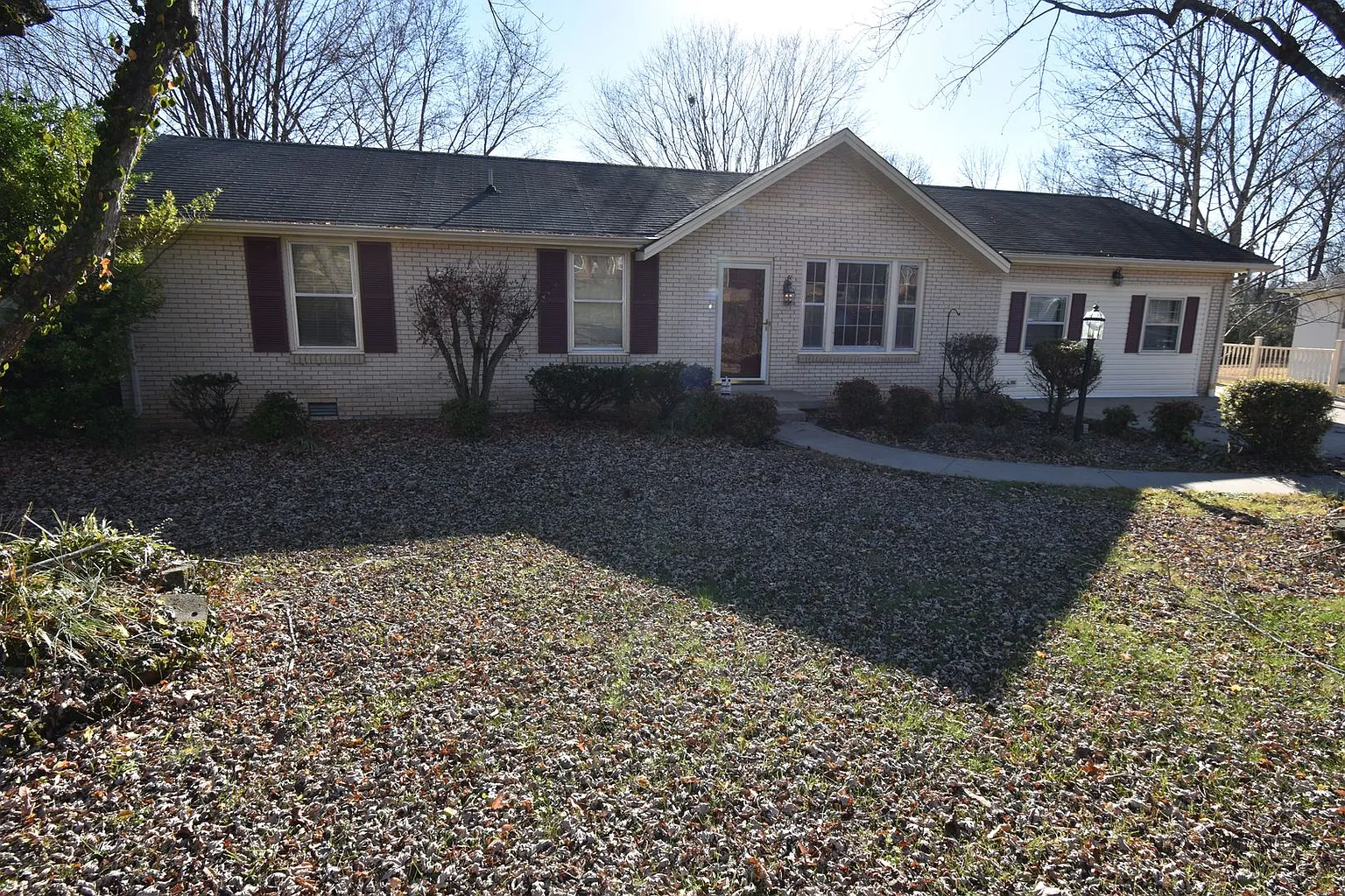 234 E Old Trenton Rd photo 1