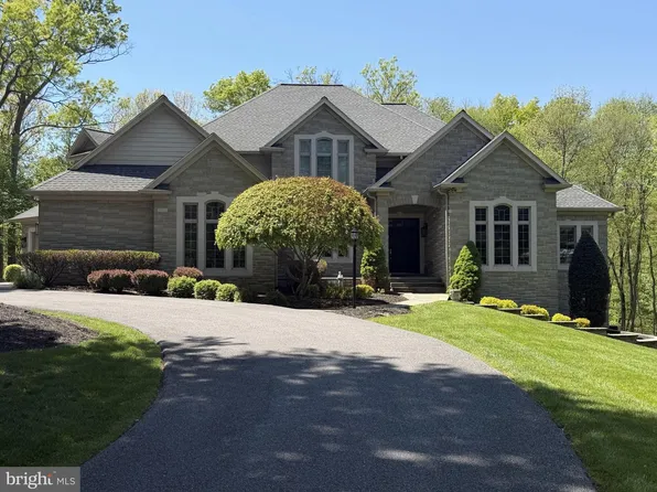2400 Summer Field Dr, Finksburg, MD 21048