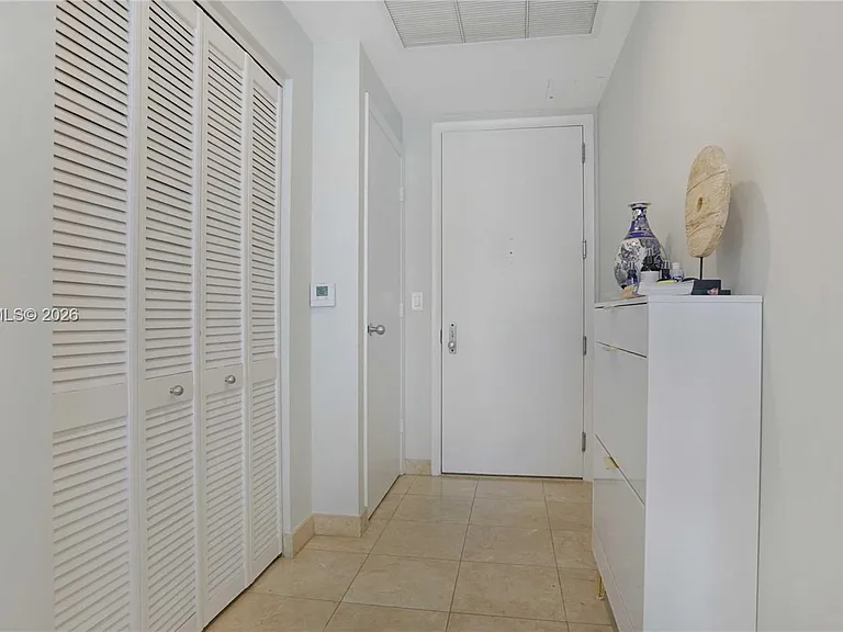 801 Brickell Key Blvd #2210 — Photo 28