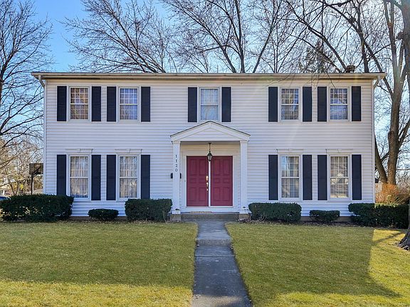 3rd image of 1120 E Hawthorne Blvd
