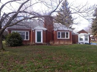 4036 Lake Vista Rd, Akron, OH 44319