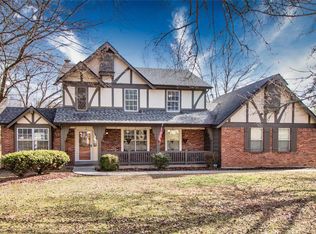 3639 Falcon Ridge Ct, Saint Louis, MO 63129