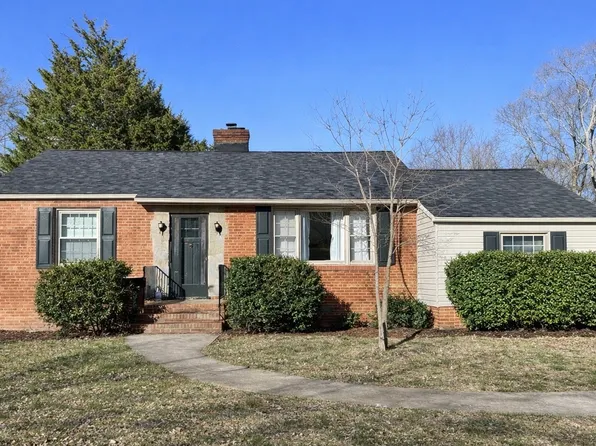 204 Thompson St, Ashland, VA 23005