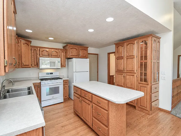 5937 S Lois Ln — Photo 9