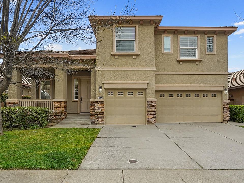 1st image of 980 Hildebrand Cir