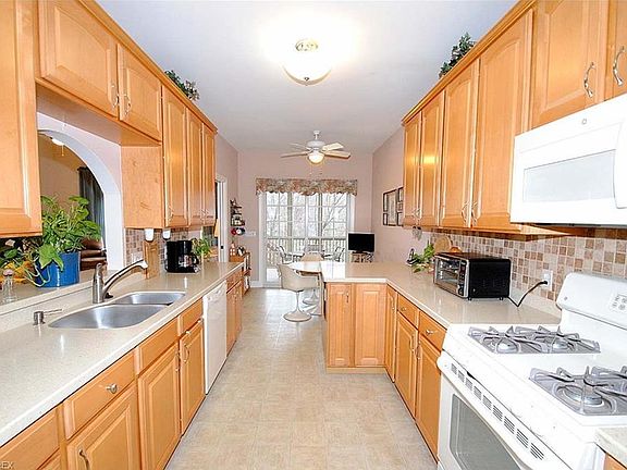 5th image of 149 Stonecreek Dr