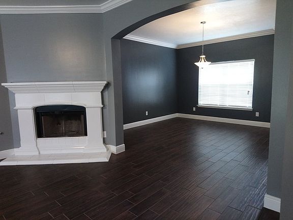 5th image of 2305 Glade St