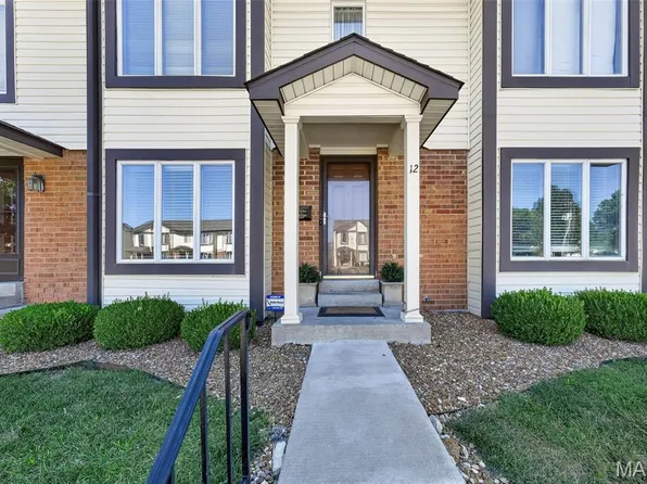 12 New Hope Ct, Florissant, MO 63033