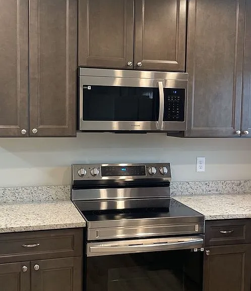 23 Triple Crown Dr — Photo 13