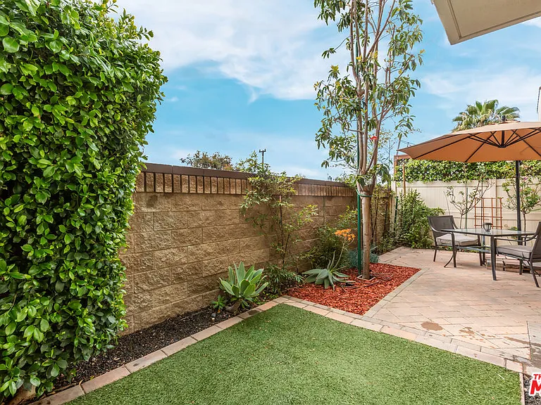 5547 Palm Dr — Photo 27