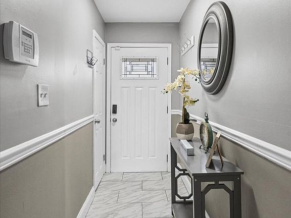5th image of 3631 Greenvale Rd