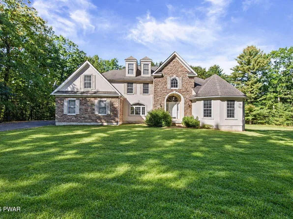 371 Joanne Ct, Bartonsville, PA 18321