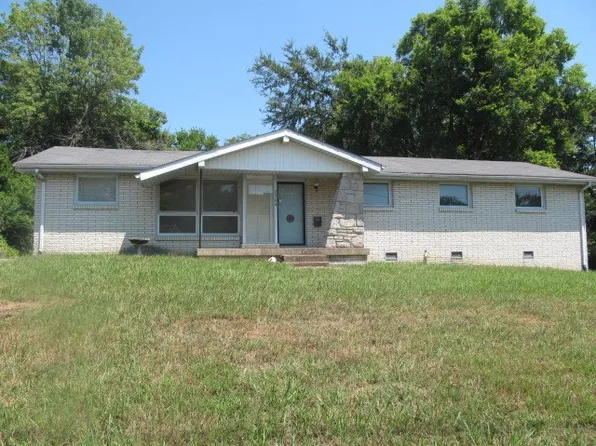 2704 Priest Lake Dr, Nashville, TN 37217