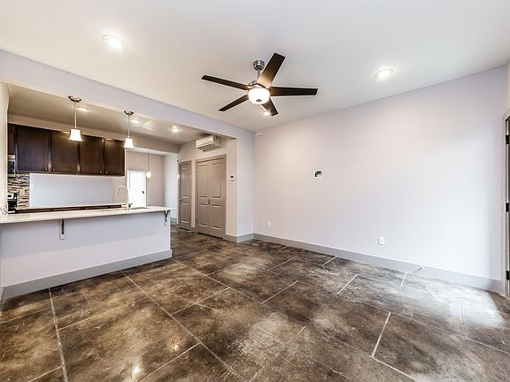 4th image of 113 Bayou St #114