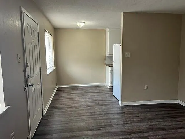 411 Johnson St #K — Photo 9