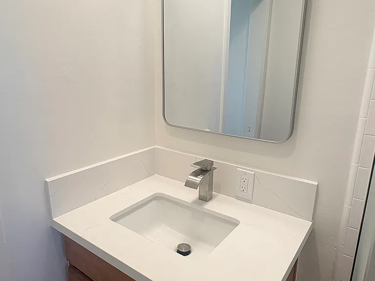 Apollo Apartments — Photo 8