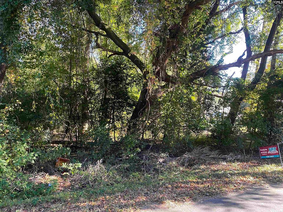 2nd image of 228 Oakmont Dr