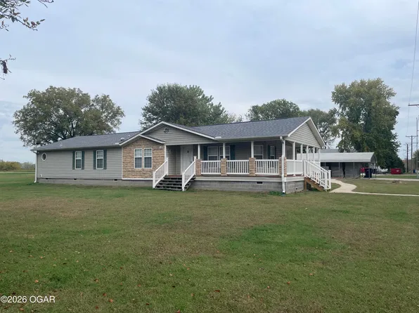 221 Robbins St, Alba, MO 64830