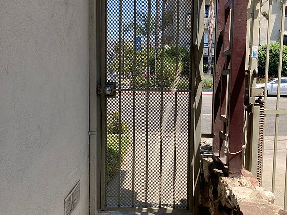 2nd image of 7526 Fountain Ave APT 4