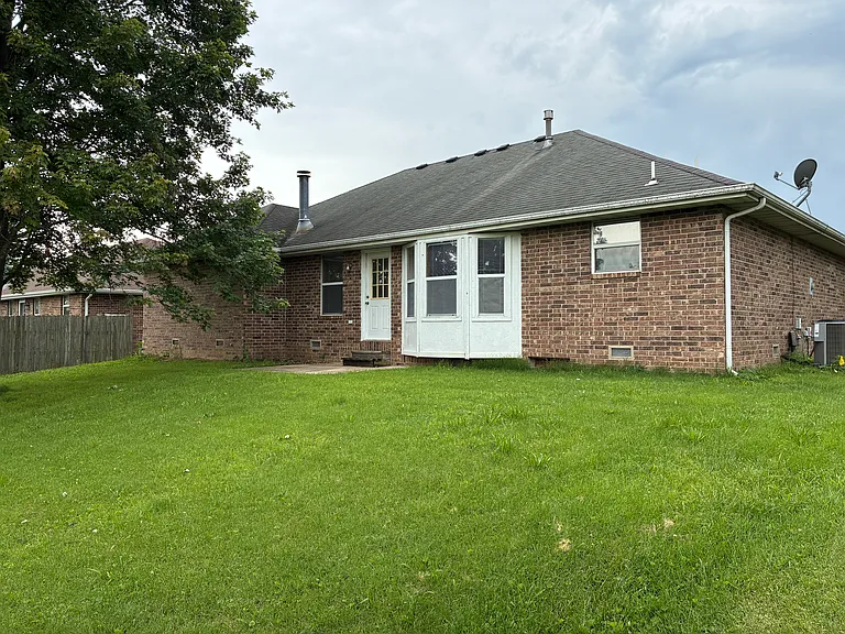 406 N Becky Cir — Photo 12
