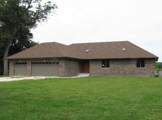 19600 Bauer Rd, Wilmington, IL 60481