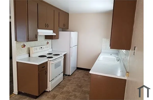 Building Photo - 518 Fleming Ave E #4