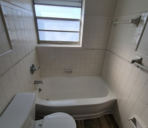 3rd image of 1821 N 17th Ct