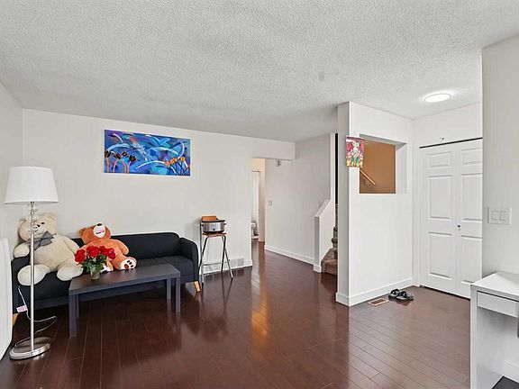 5th image of 61 N Falmere Way NE