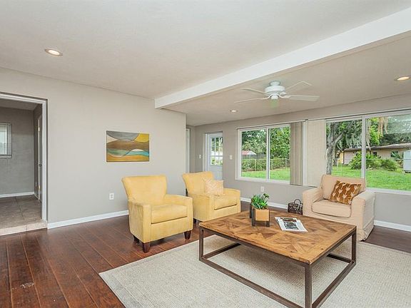 5th image of 261 Sunlit Cove Dr NE