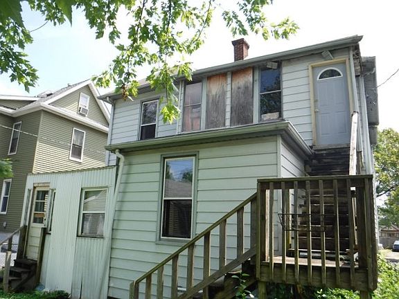 3rd image of 2235 Edison Ave