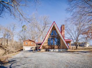 1320 McGregor Dr, Kingsport, TN 37660