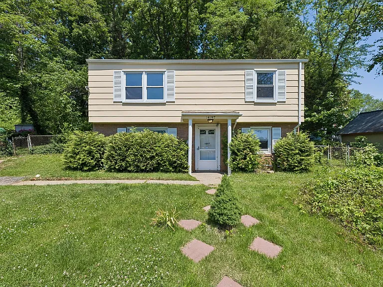 14197 Fullerton Rd — Photo 3