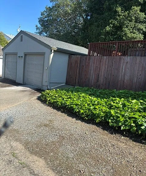 1520 Monterey Dr — Photo 6