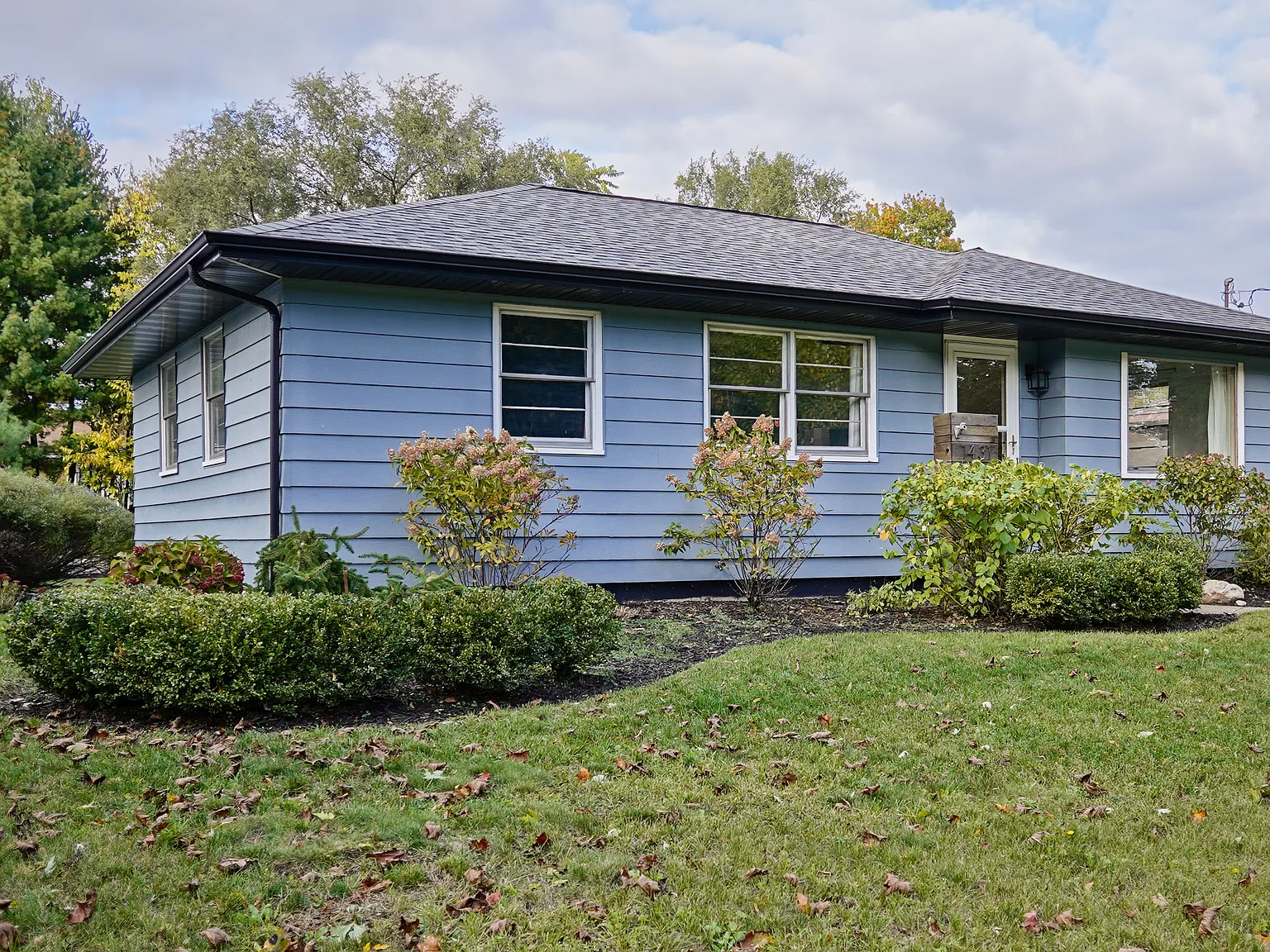 4 bed, 1800 sqft, $2,700 — Photo 4