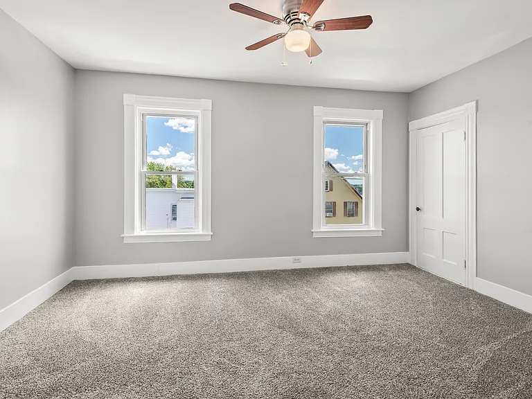 174 Cartier St #3 — Photo 16