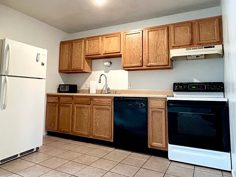 1638 Parkwood Ave — Photo 14