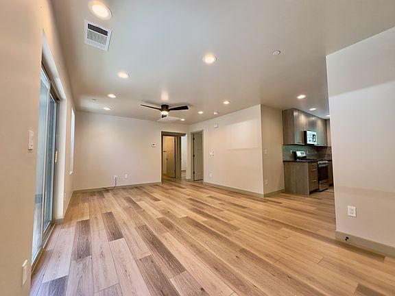 4th image of 871 Glorene Ave #B