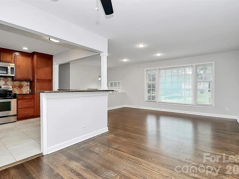 6133 Colchester Pl — Photo 21