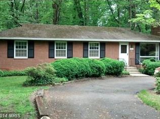 9401 Athens Rd, Fairfax, VA 22032