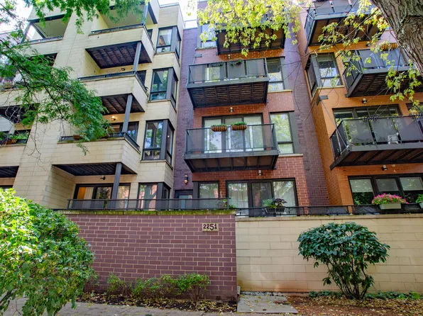 2251 W Wabansia Ave APT 205, Chicago, IL 60647