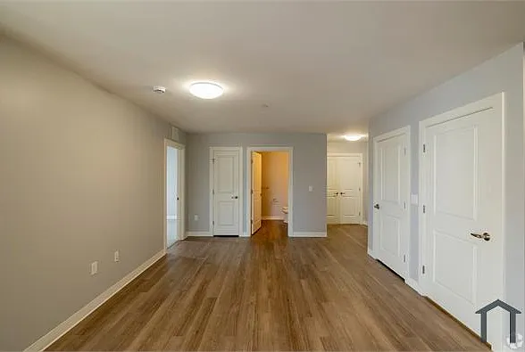 351 Chestnut St — Photo 7