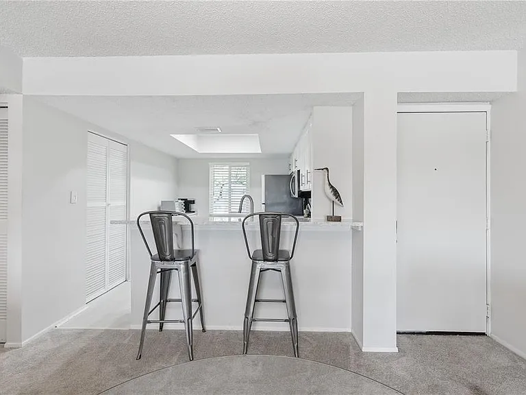 240 Cypress Ln #240 — Photo 6