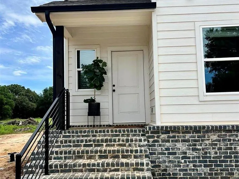 18747 FM 2493 — Photo 18